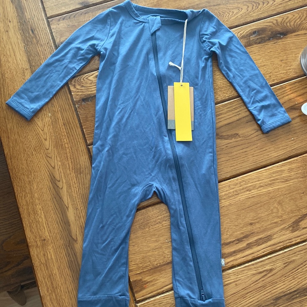 NWT 18-24m Kyte Baby Romper